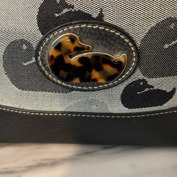 Dooney & Bourke Duck Print Jacquard Shoulder Bag Tortoise Duck - Picture 2 of 9